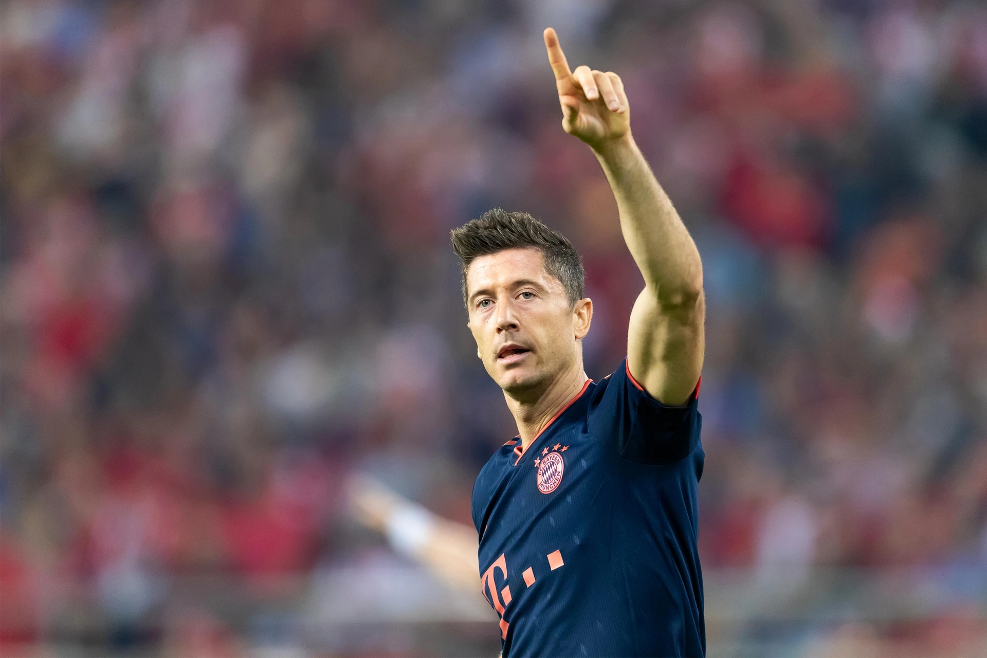 Khan: “Non venderemo Lewandowski”