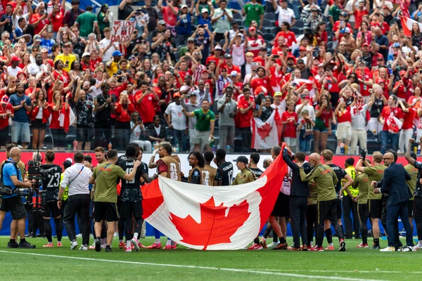 June 28, 2026, Los Angeles, California, USA: Canada players celebrate after winning the FIFA World Cup, WM, Weltmeisterschaft, Fussball Round of 32 soccer match against South Africa at SoFi Stadium...