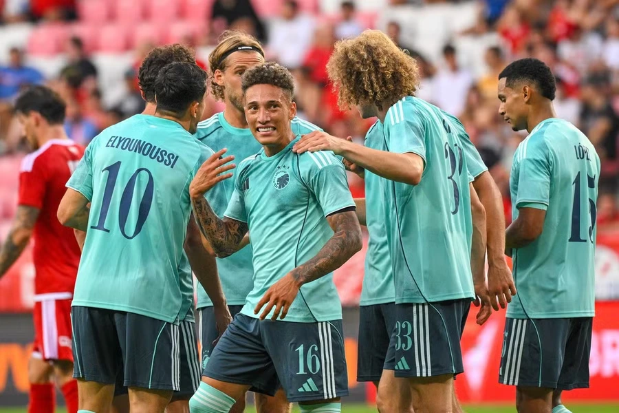 Copenhagen Cruise Past Debrecen in Comfortable Conference League Win