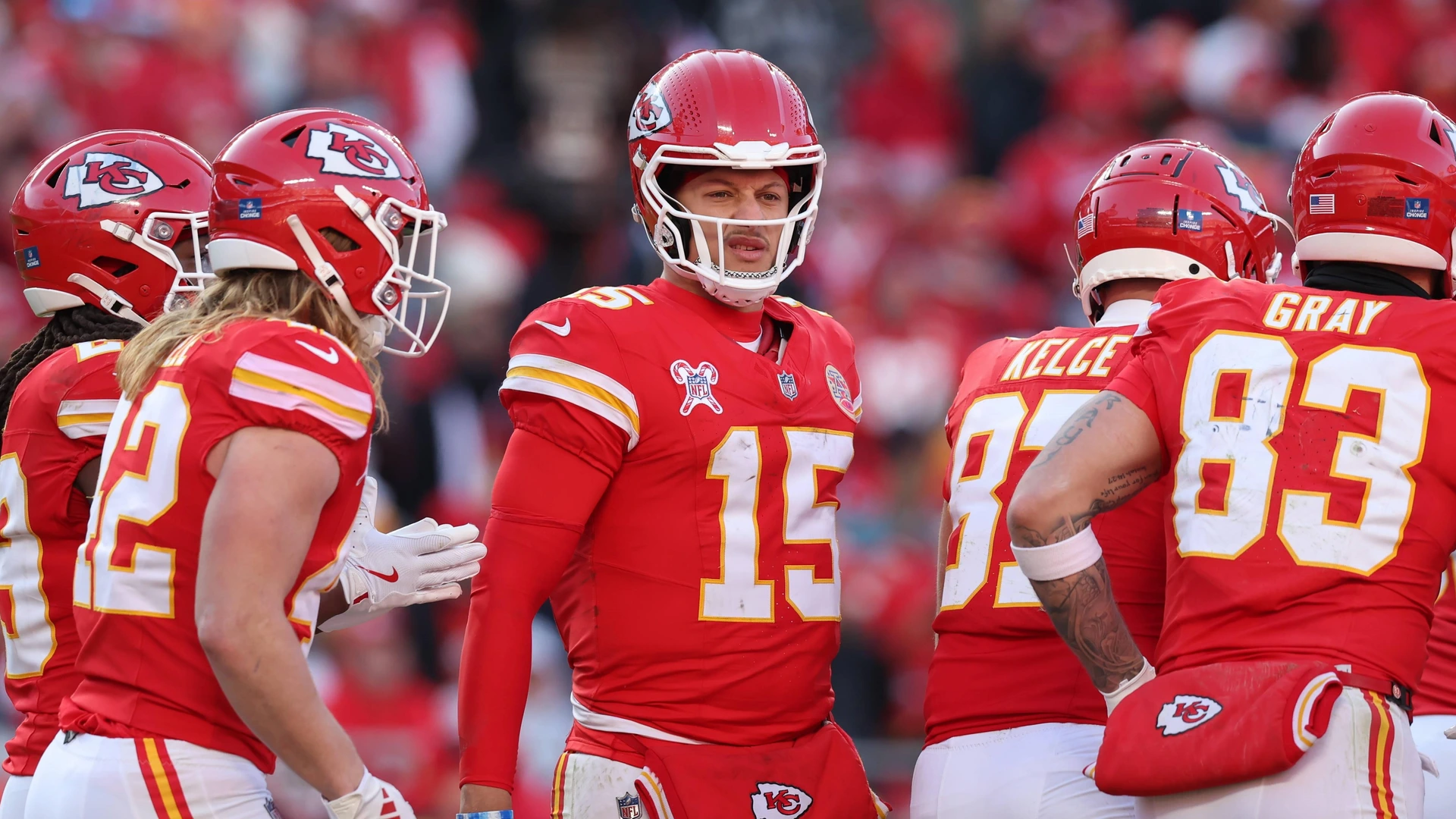 KANSAS CITY, MO - DECEMBER 21: Kansas City Chiefs quarterback Patrick Mahomes 15 in the huddle during an NFL, American Football Herren, USA game between the Houston Texans and Kansas City Chiefs on December 21, 2024.