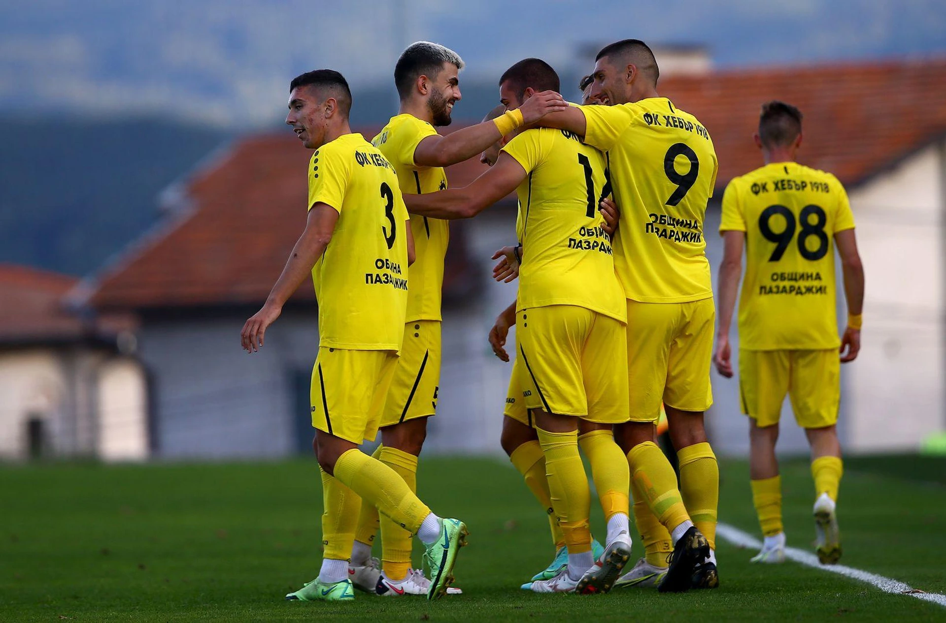 Хебър ще пробва да се качи на върха