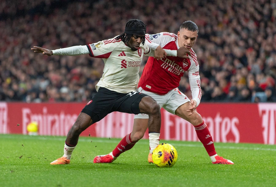Liverpool Host High-Flying Arsenal in Premier League Blockbuster at Anfield