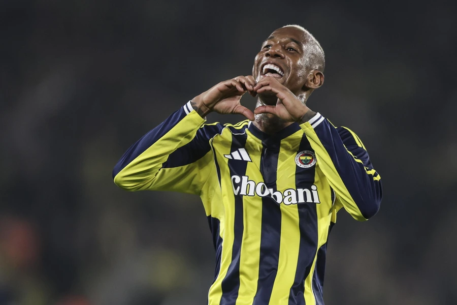 Гостуване на Фенербахче винаги стресира английските отбори