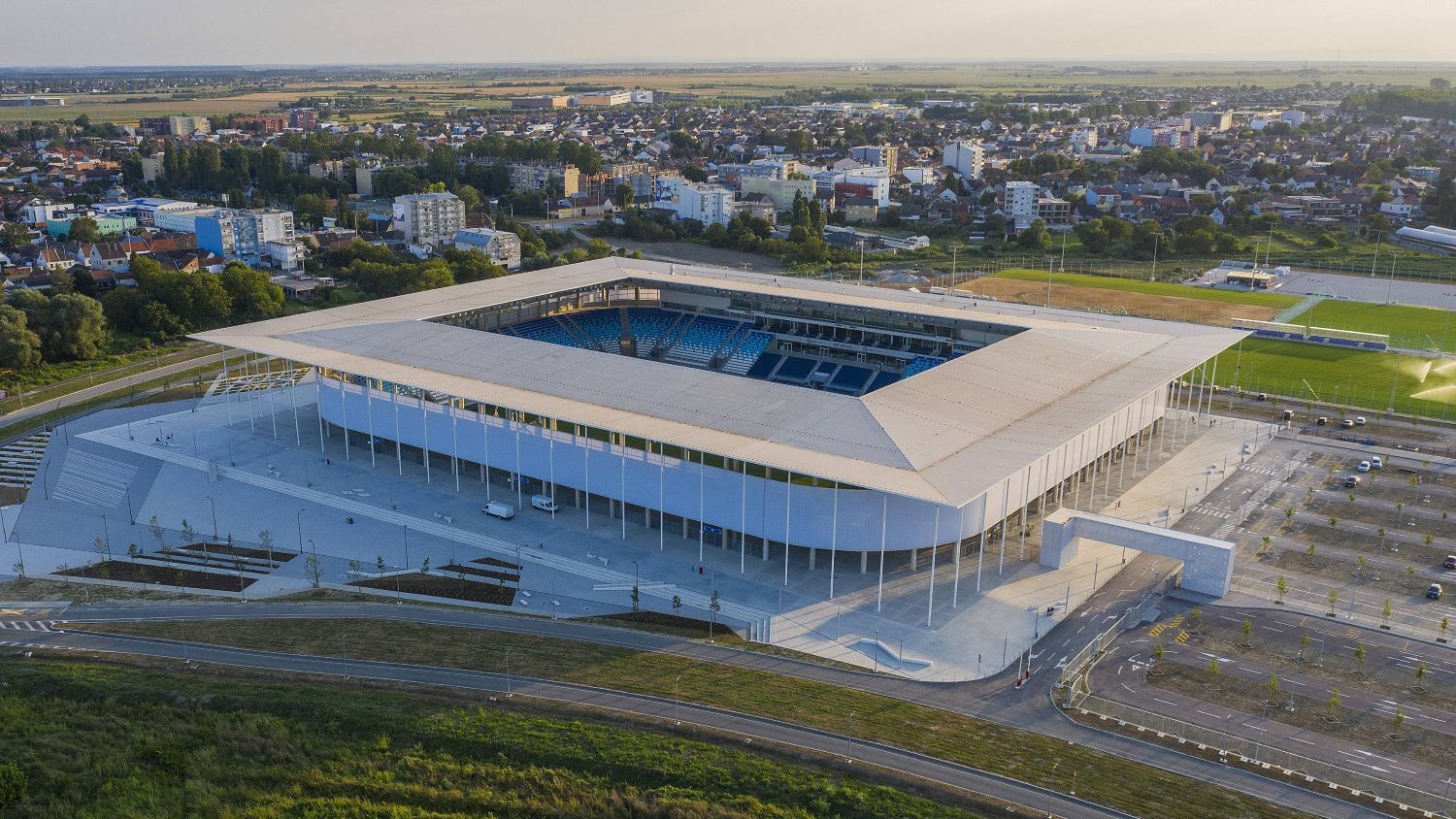стадион опус арена осиек
