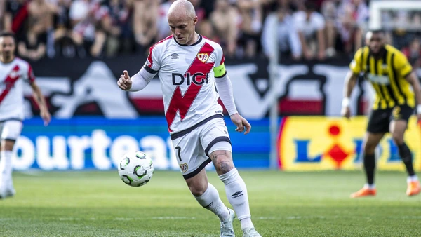 Rayo Vallecano vs AEK Atenas - UEFA Conference League - 09/04/2025 Isi Palazon of Rayo Vallecano in action during the UEFA Conference League match between Rayo Vallecano and AEK Atenas at Vallecas Stadium on April 09, 2026 in Madrid, Spain