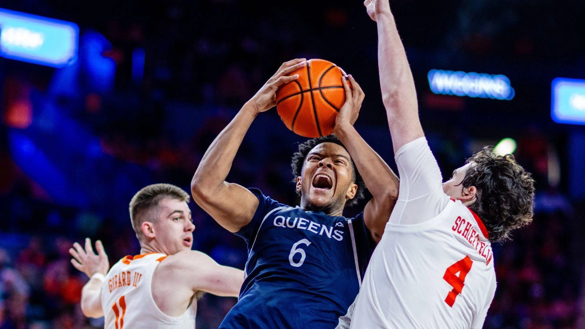 Куинс Роялс NCAA баскетбол уинбет