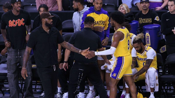 🏀 NBA: Победа за Лейкърс в дебюта на баща и син Джеймс