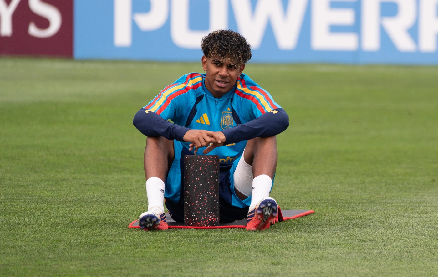 Spain trains under Canadian wildfire smoke ahead of FIFA World Cup, WM, Weltmeisterschaft, Fussball Final EAST HANOVER, NEW JERSEY, UNITED STATES - JULY 16: Players of Spanish national team, Nation...
