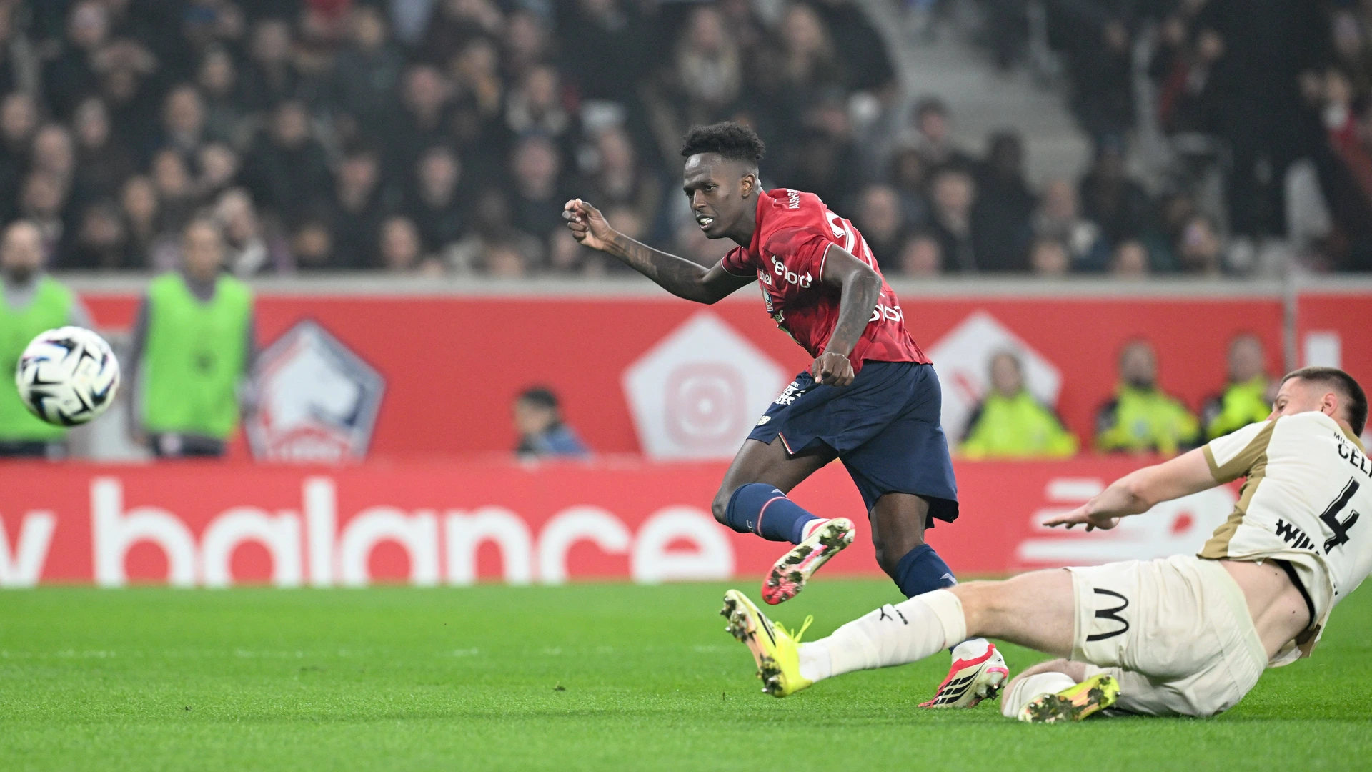 Felix Correia 27 of Lille scores the 2-0 goal during the French Mc Donalds Ligue 1 season 2025 - 2026 matchday 28 game between Lille OSC and Racing Club De Lens on April 4 , 2026
