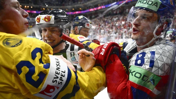 🏒 ХОКЕЙ НА ЛЕД: Малко голове в сблъсъка Швеция - Чехия