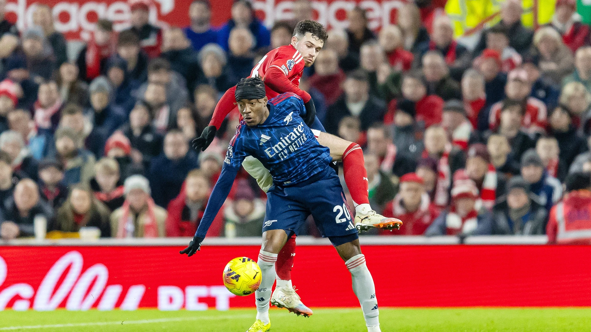 Arsenal forward Noni Madueke and Nottingham Forest defender Neco Williams during the English championship Premier League football match between Nottingham Forest and Arsenal on 17 January 2026