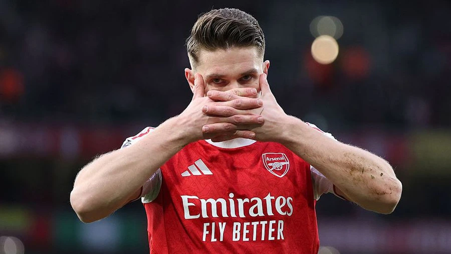 Arsenal-angriber Viktor Gyokeres registrerer ikonisk maskefejring som varemærke