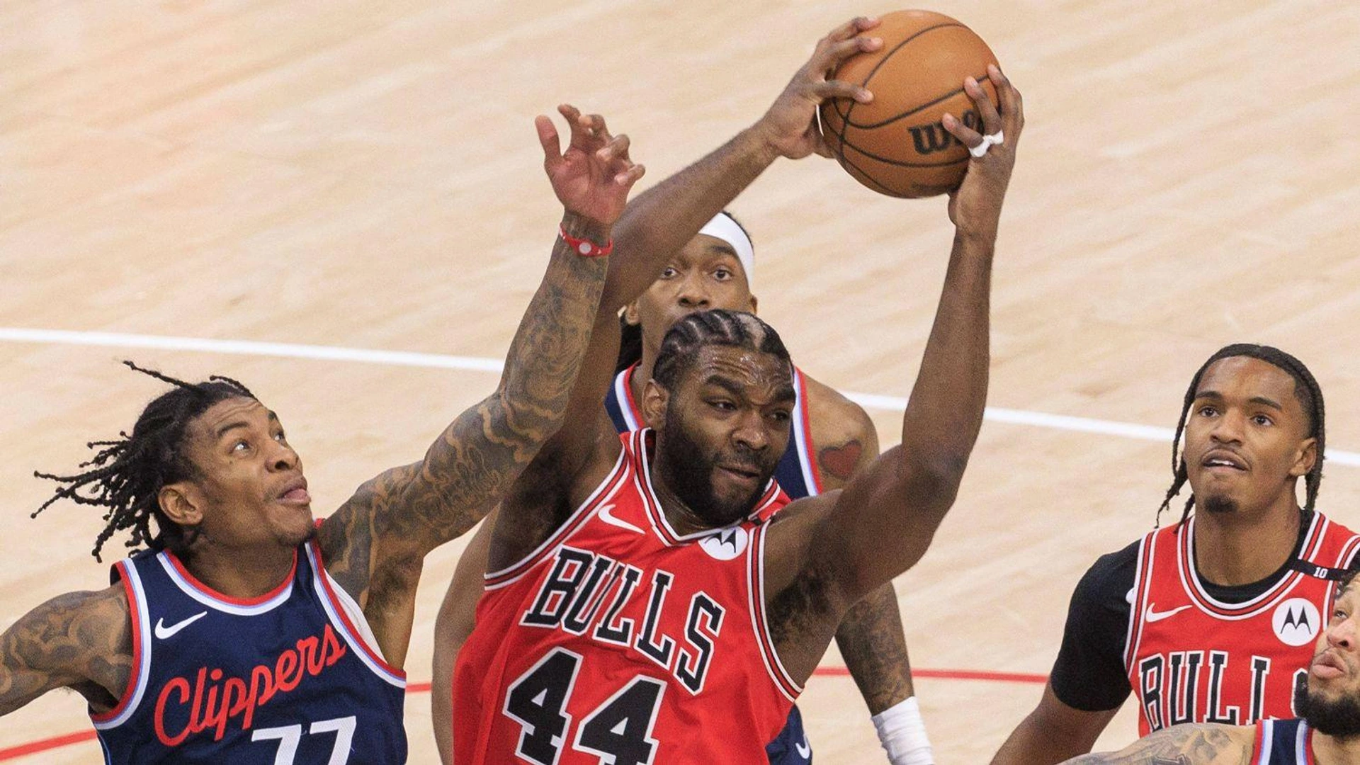 🏀 NBA: Чикаго ще спре серията победи на Клипърс