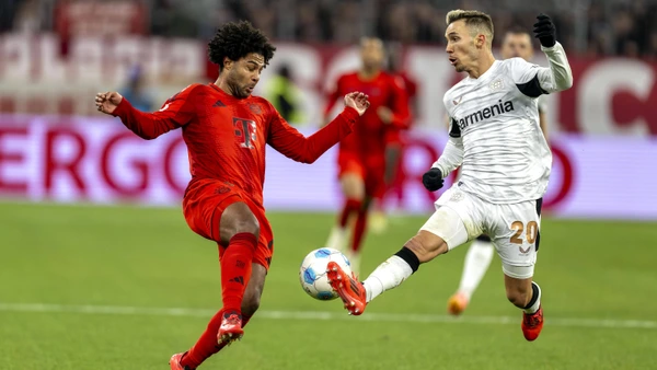 03 12 2024, Football DFB Cup 2024 2025, Round of 16, FC Bayern Munich Bayer Leverkusen, in the Allianz Arena Munich v li Serge Gnabry FC Bayern Munich vs Alejandro Grimaldo Leverkusen