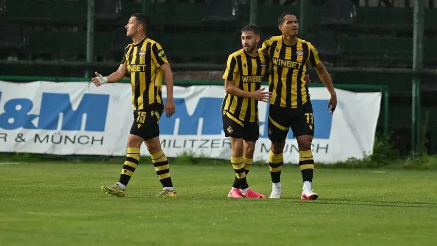 Ботев (Пловдив) разгроми Черноморец с 4:0