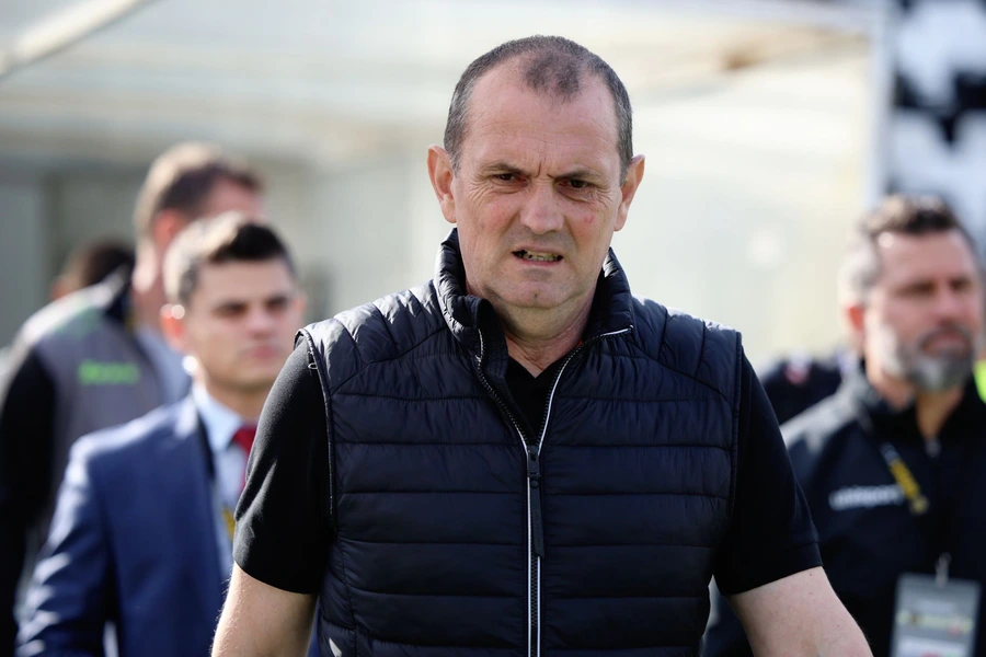 Славия иска да свали на земята летящите гордо варненски „соколи“