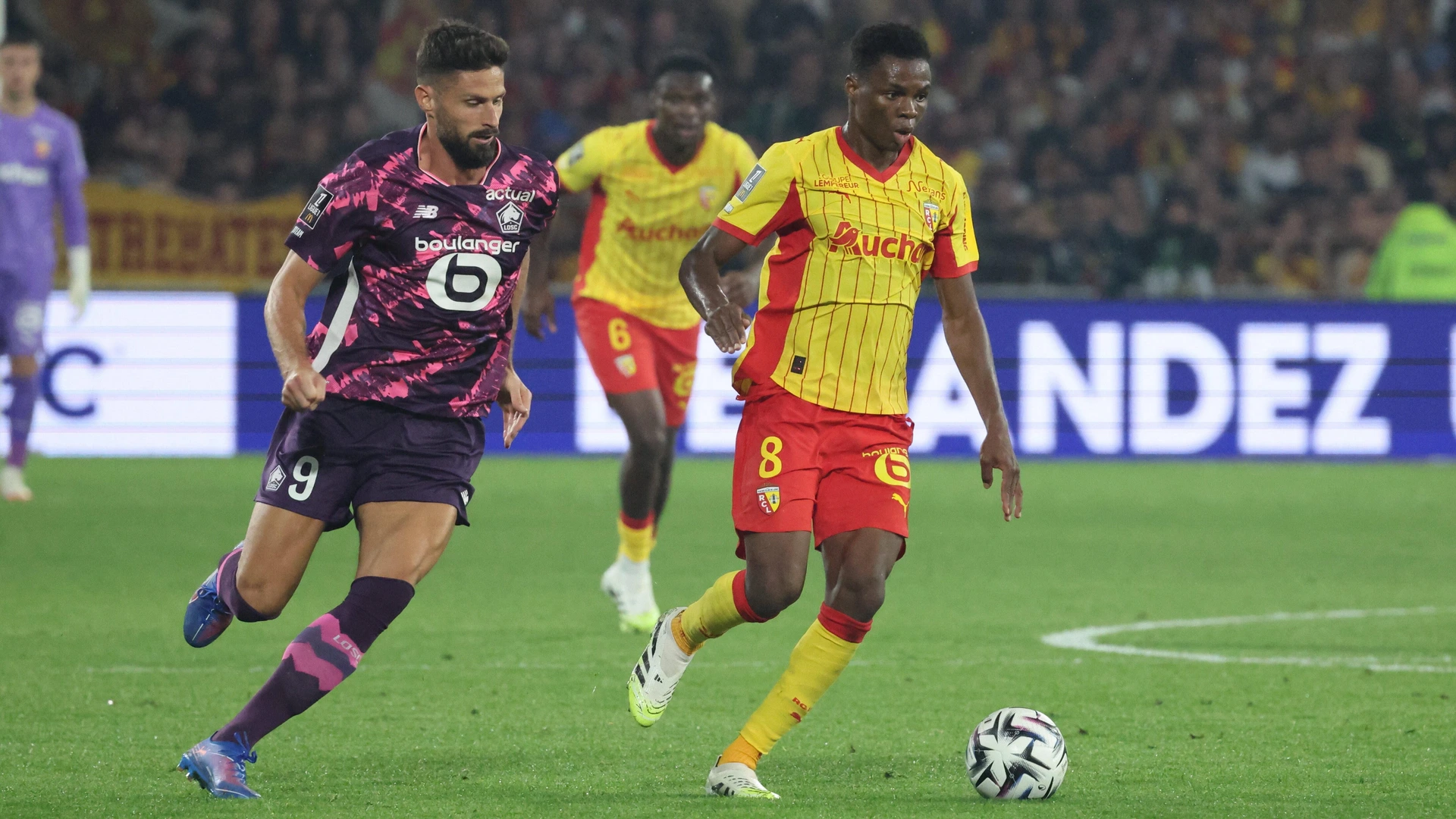 FOOTBALL : RC Lens vs LOSC Lille - Ligue 1 J5 - 20/09/2025 Olivier GIROUD LOSC Lille et Mamadou SANGARE RC Lens lors du match RC Lens vs LOSC Lille, Ligue 1 J5, stade Bollaert-Delelis, le 20 septembre 2025