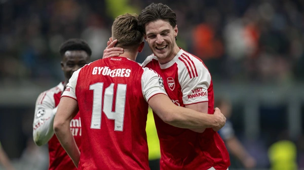 Arsenal forward Viktor Gyökeres 14 celebrates with Arsenal midfielder Declan Rice 41 after scoring to make it 1-3 during the Inter Milan v Arsenal UEFA Champions League match at the San Siro Stadium, Milan, Italy on 20 January 2026