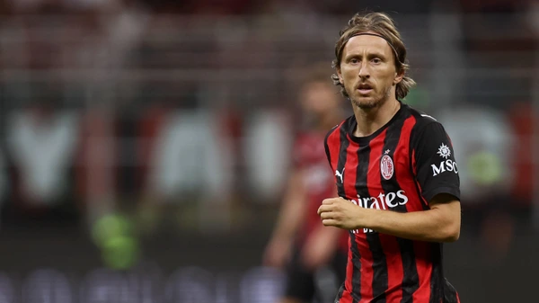 Ac Milan - Ssc Bari Luka Modric of Ac Milan looks on during the Coppa Italia Round of 32 match beetween Ac Milan and Ssc Bari at Stadio Giuseppe Meazza on August 17, 2025 in Milano, Italy .