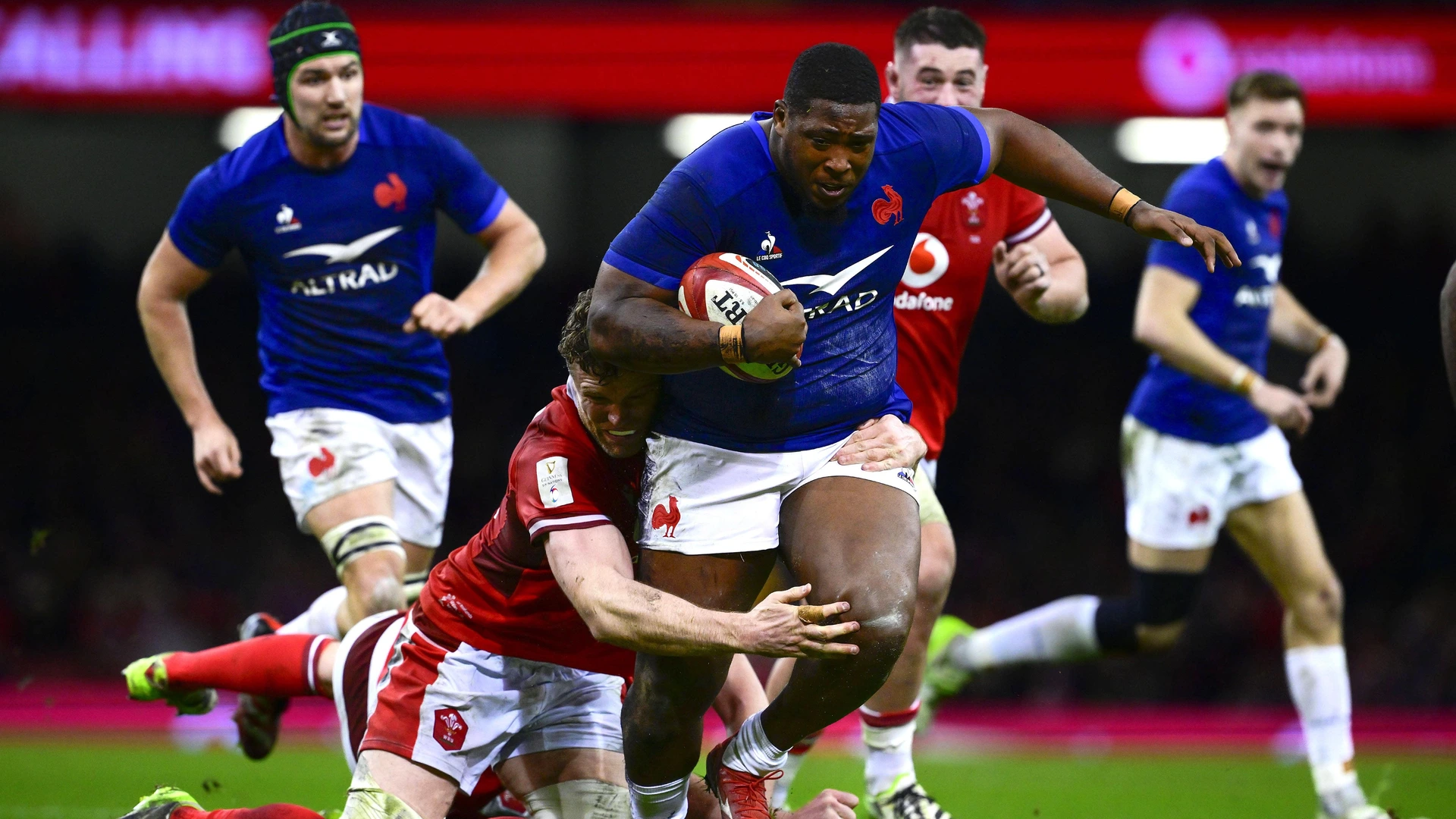 10 Mar 2024 Thibaud Flament of France Rugby on the break between Elliot Dee of Wales Rugby and Tommy Reffell of Wales Rugby during the Six Nations Rugby match between Wales and France at Principality Stadium on March 10, 2024 in Cardiff, Wales.