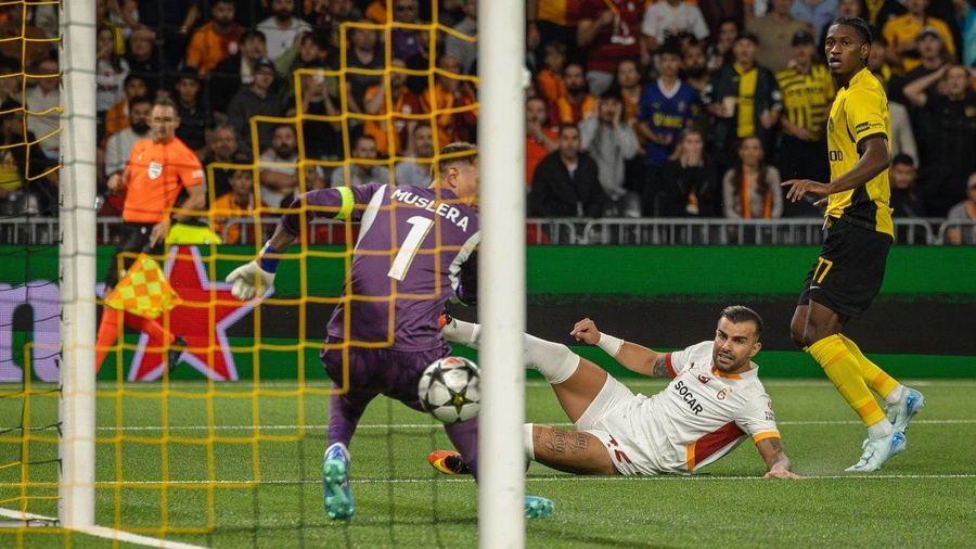 ⚽ ШАМПИОНСКА ЛИГА: С резервни вратари Галатасарай - Йънг Бойс обещава голове