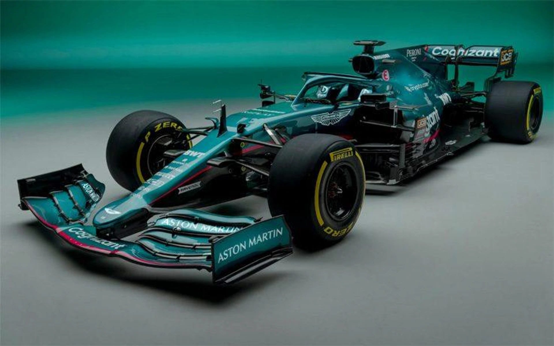 La Aston Martin presenta la AMR21