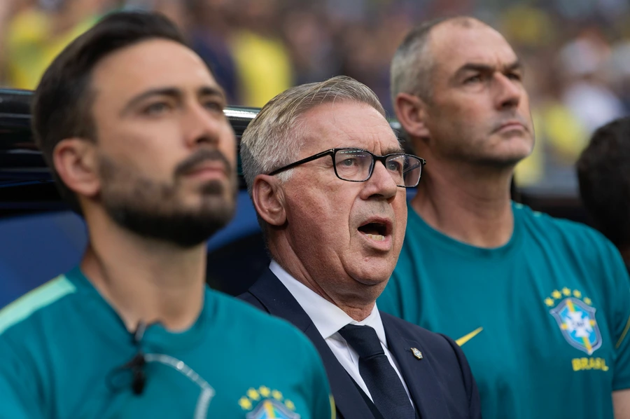 Finalmente estamos jogando como time, diz um satisfeito Ancelotti