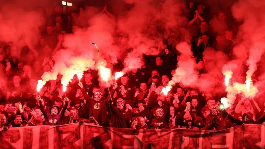 Výtržnosti fanoušků kazí duel Celta–Lyon v Evropské lize po útoku ultras na bar