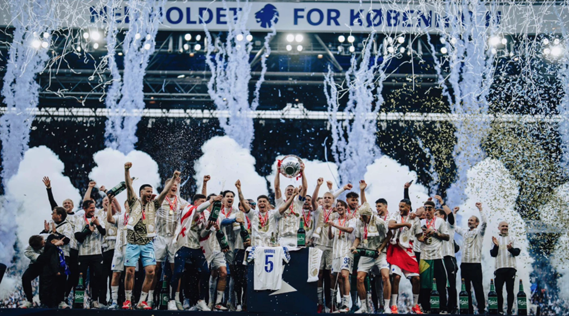 Футболна драма по датски
