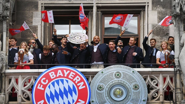 Bayern Muenchen with Meisterschale,Schale,Pokal,Cup,Trophaee, Trainer Vincent KOMPANY Bayern Muenchen , Teamfoto,Team, FC Bayern Muenchen 17 05 2026  Bundesliga 