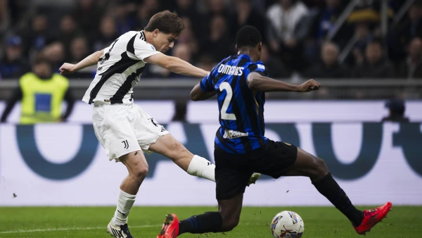FC Internazionale v Juventus FC - Serie A Kenan Yildiz of Juventus FC scores a goal during the Serie A football match between FC Internazionale and Juventus FC.