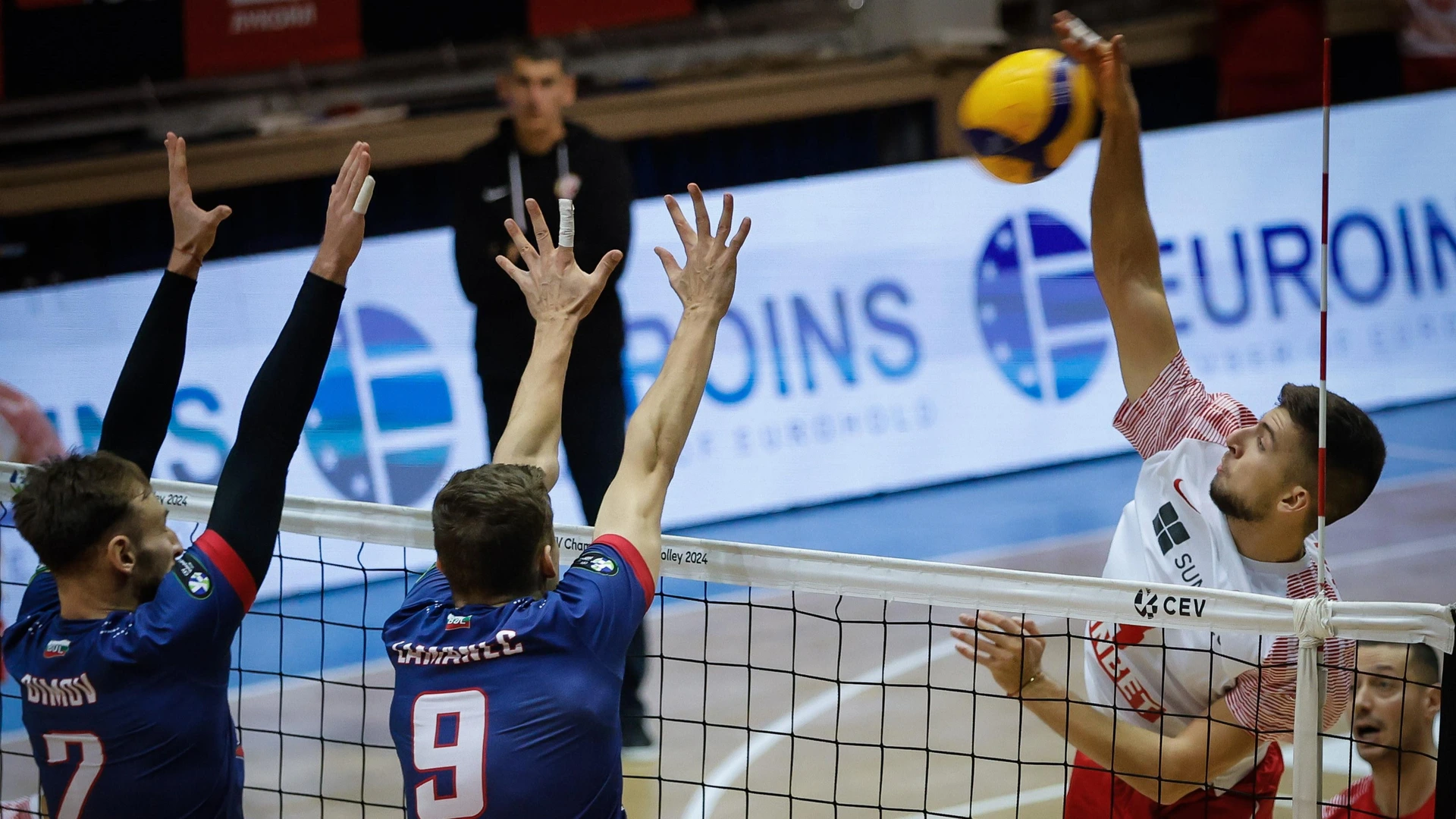 🏐 СУПЕРВОЛЕЙ: Лесна победа за ЦСКА срещу Дея Спорт
