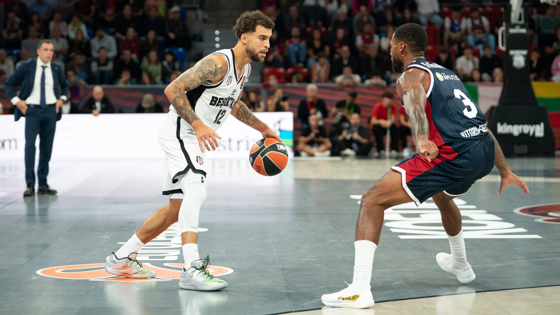 Scottie Wilbekin of Besiktas during the EuroLeague game between Kosner Baskonia Vitoria Gasteiz and Besiktas Istanbul, played at the Fernando Buesa Arena on October 9, 2026