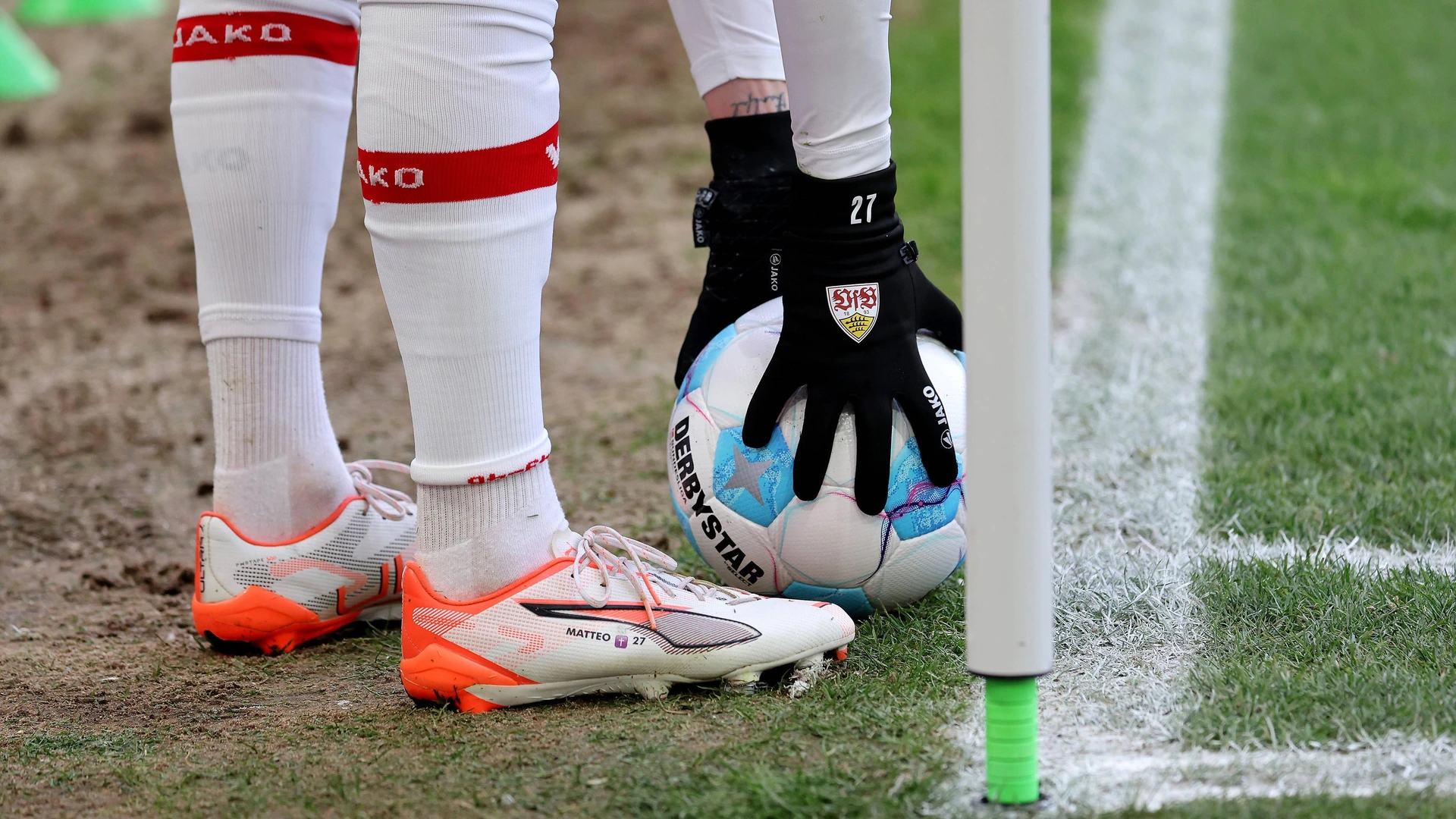 15 02 2025 Germany, Dortmund Football Bundesliga, Season 2024 2025, VfB Stuttgart vs VfL Wolfsburg, Feature Chris Führich puts the ball on the spot for the corner kick