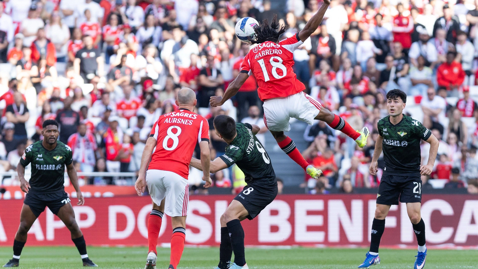 April 25, 2026, Lisbon, Lisbon, Portugal: Benfica midfielder from Luxembourg LEANDRO BARREIRO 18 in action during the game for Liga Portugal Betclic between Benfica and Moreirense