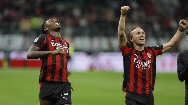 Serie A - AC Milan vs SSC Napoli AC Milan s LUKA MODRIC and AC Milan s RAFAEL LEAO during the Italian Serie A Enilive soccer championship football match between AC Milan and SSC Napoli at San Siro Stadium on September 28th, 2025