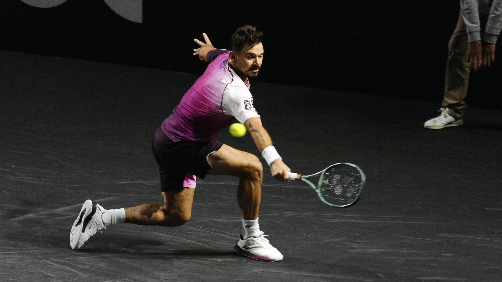 🎾ТЕНИС МИКС: Ранно отпадане за Вавринка в Базел