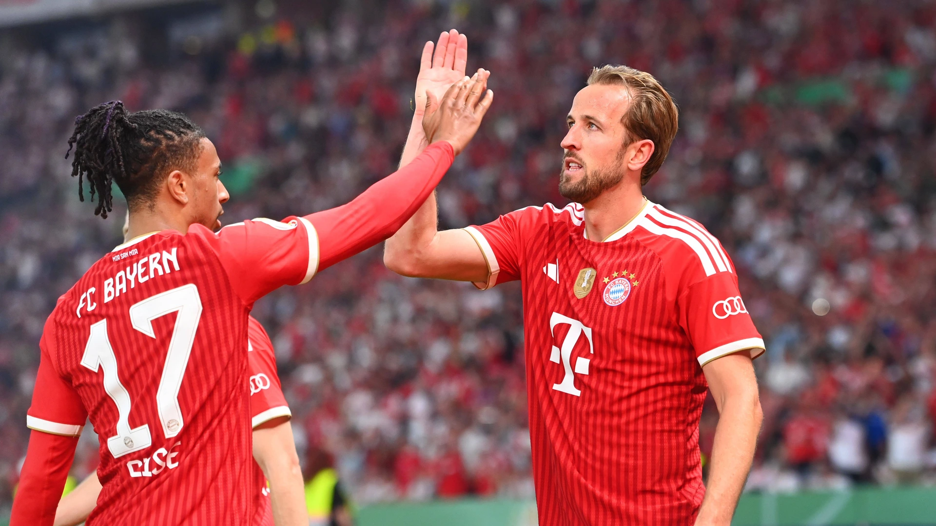 Goal celebration v re Harry KANE Bayern Muenchen , Michael OLISE Bayern Muenchen DFB Pokal Final 2026 FC Bayern Muenchen VfB Stuttgart 3 0 am 23 05 2026