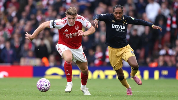 Viktor Gyokeres A Kyle Walker-Peters WHU at the Arsenal v West Ham United EPL match, at the Emirates Stadium, London, UK on 4th October, 2025.