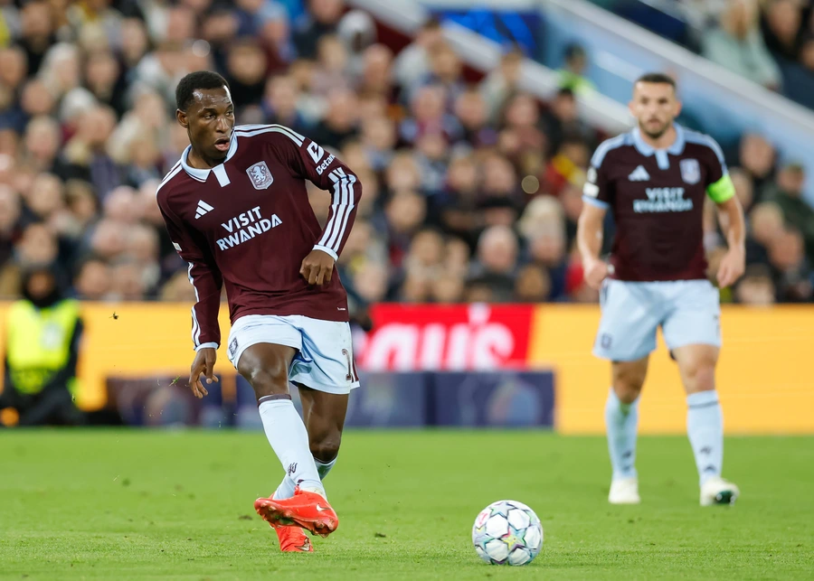 Newcastle United Host Aston Villa in Crucial St. James' Park Clash