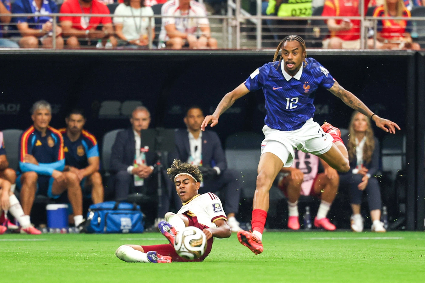July 14, 2026, USA: Lamine Yamal player of Spain and Bradley Barcola player of France during the FIFA World Cup, WM, Weltmeisterschaft, Fussball semifinal match between France and Spain, at Dallas ...