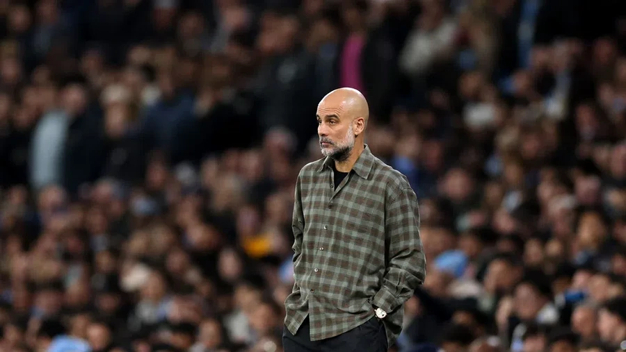 Guardiola vil ikke give Man City et svar før sæsonens slutning