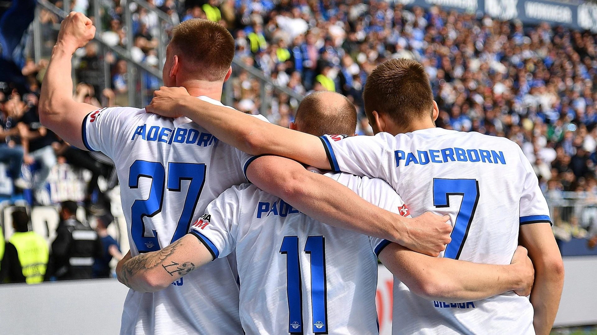 17.05.2026, xhbx, Fussball 2.Bundesliga, SV Darmstadt 98 - SC Paderborn 07 v.l. Torjubel, Goal celebration, celebrate the goal 0:2 Steffen Tigges SC Paderborn 07, Sven Michel SC Paderborn 07, Filip Bilbija SC Paderborn 07