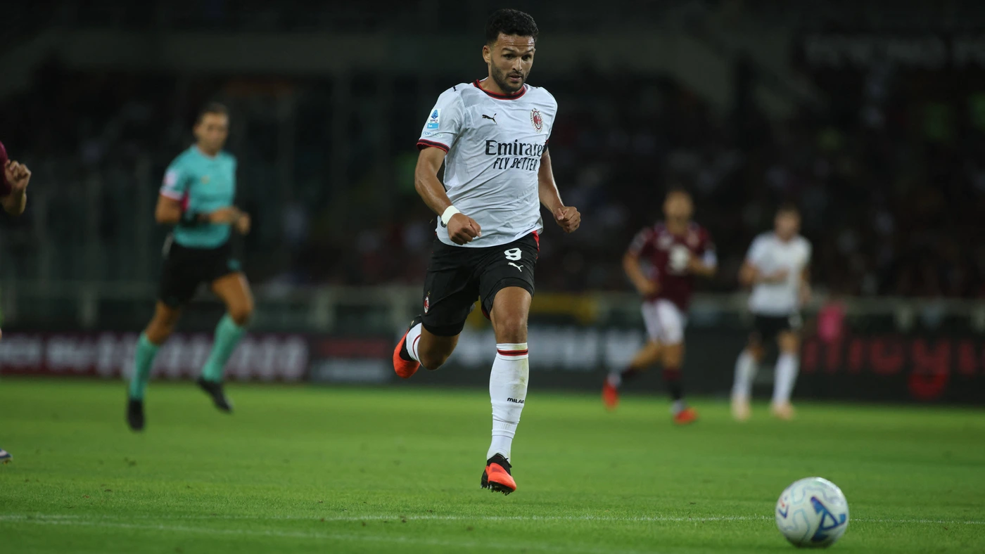 CALCIO: I club accelerano tra acquisti, prestiti e trattative