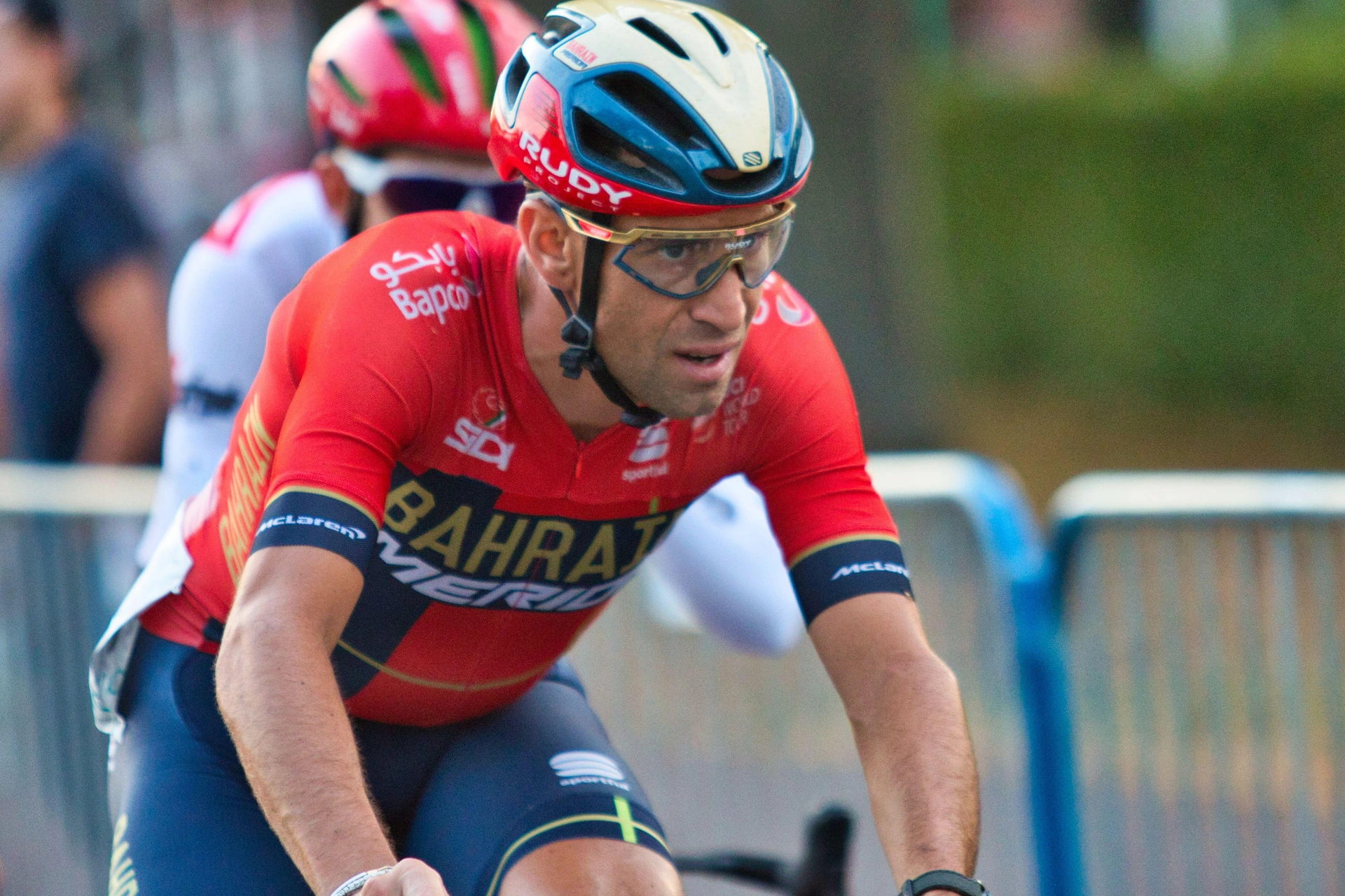 Domani il via al Giro d’Italia, tante salite e poca crono