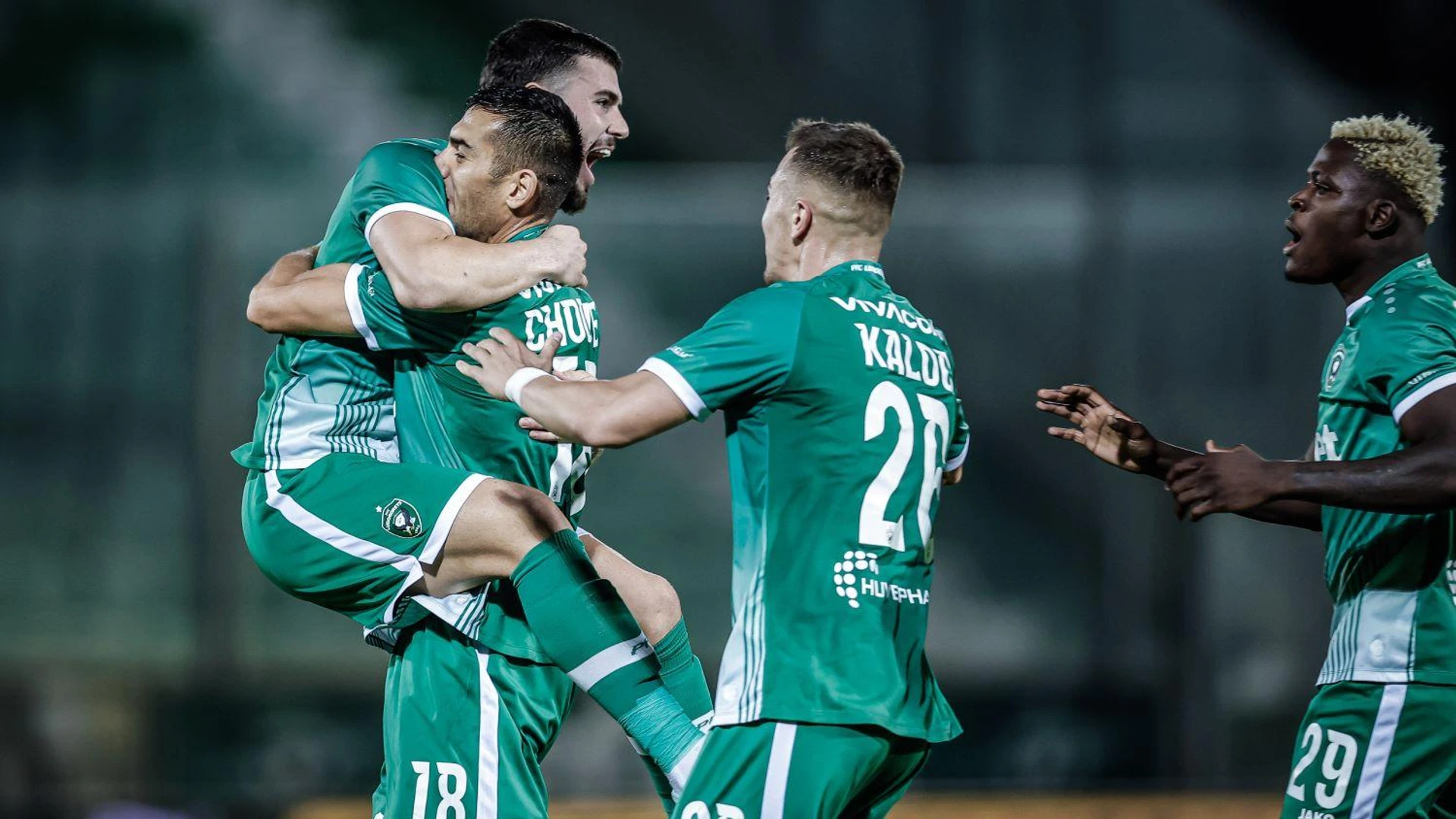 ⚽ ШАМПИОНСКА ЛИГА: Размяна на голове на Лудогорец - Ференцварош 