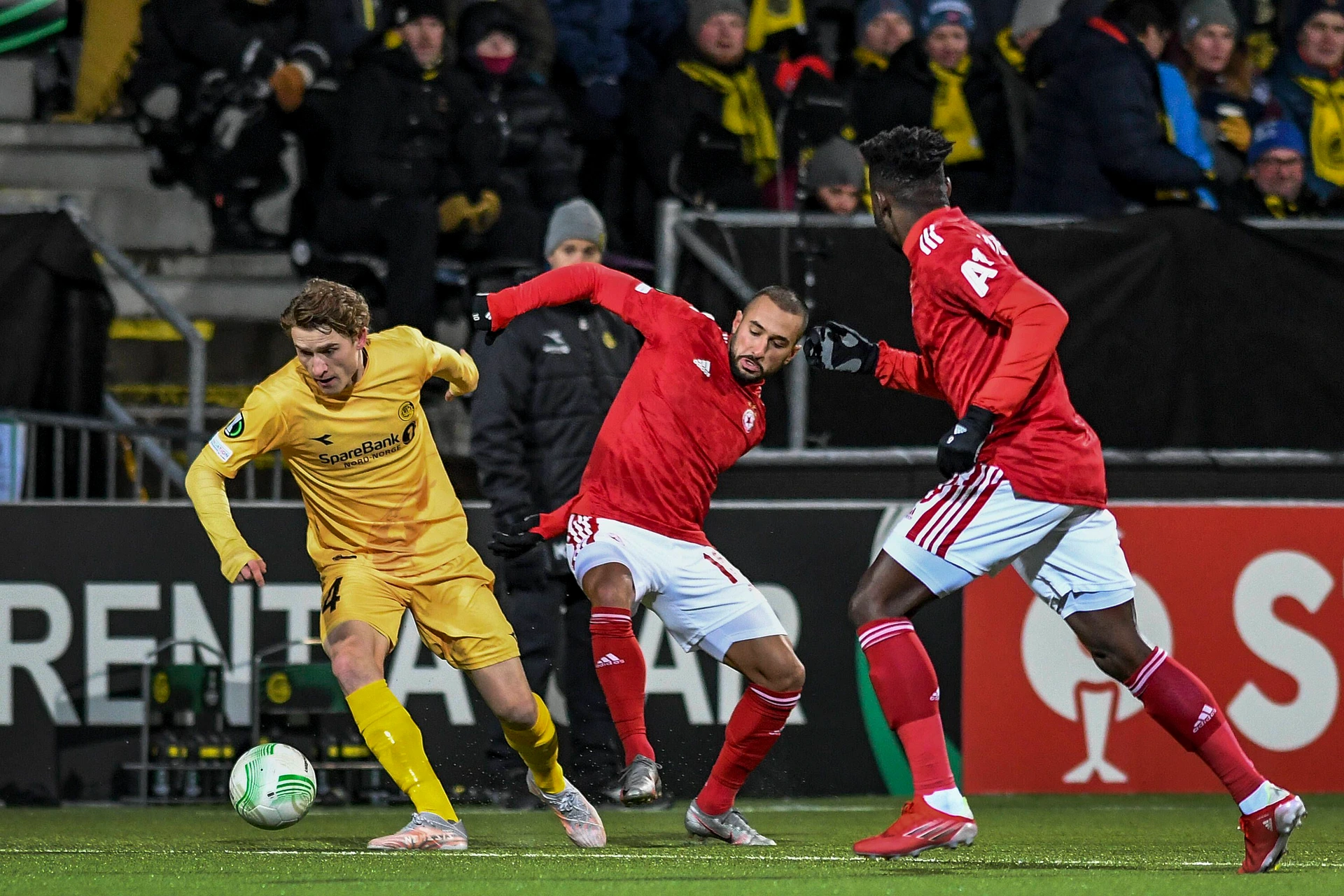 FK BOD? GLIMT v CSKA Sofia - UEFA Conference League Marius Hoibraten of Bodo with the ball chased by Georgi Yomov of CSKA Sofia during UEFA Conference League Group C game between FK Bodo Glimt and CSKA Sofia at Aspmyra stadium in Bodo, Norway 25 November, 2021 Bodo Norway PUBLICATIONxNOTxINxFRA Copyright: xGeorgixPaleykovx originalFilename:paleykov-notitle211126_npN4u.jpg