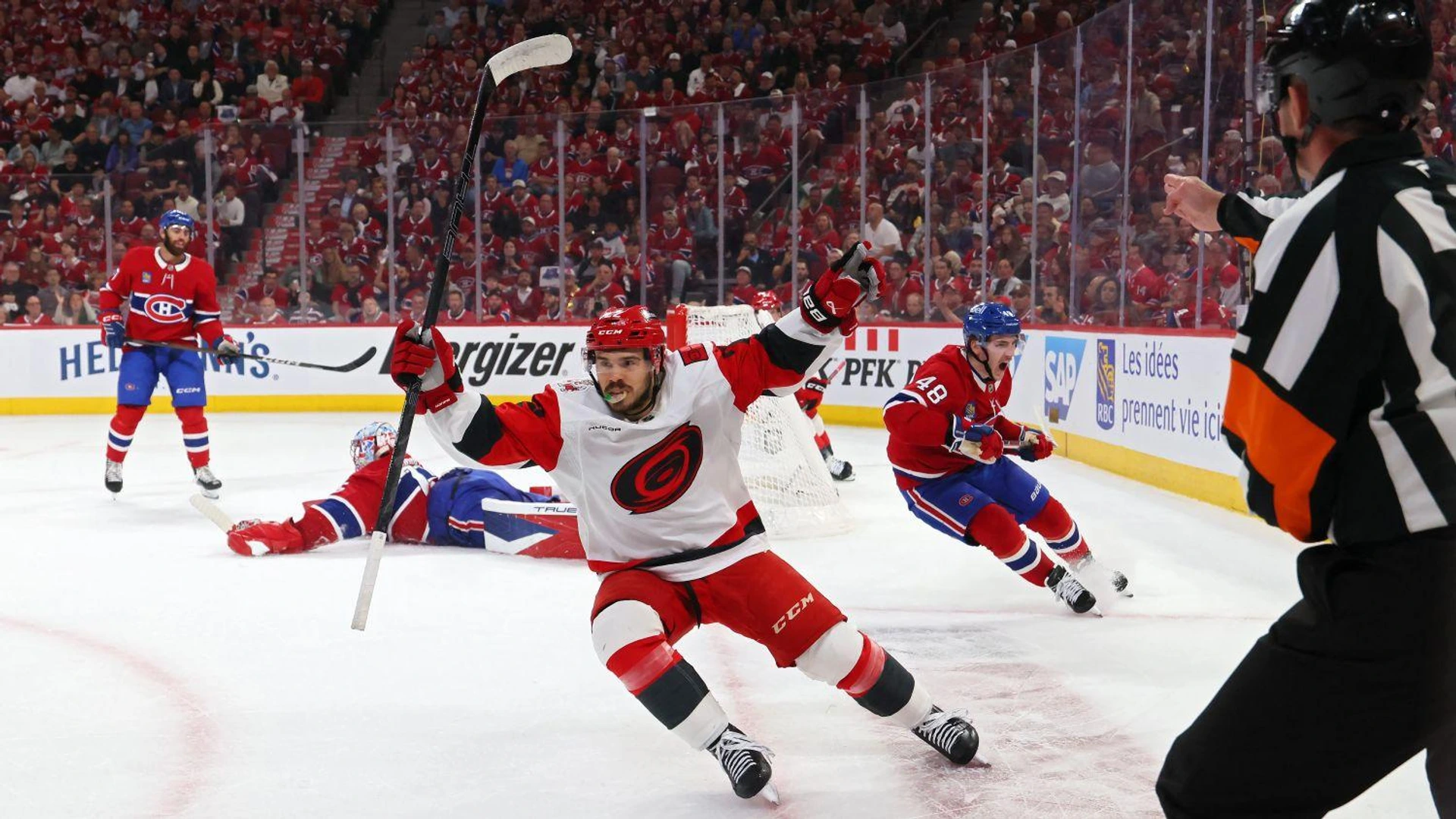 Лоуган Станковен Каролина Хърикейнс НХЛ NHL хокей на лед хокей Монреал уинбет