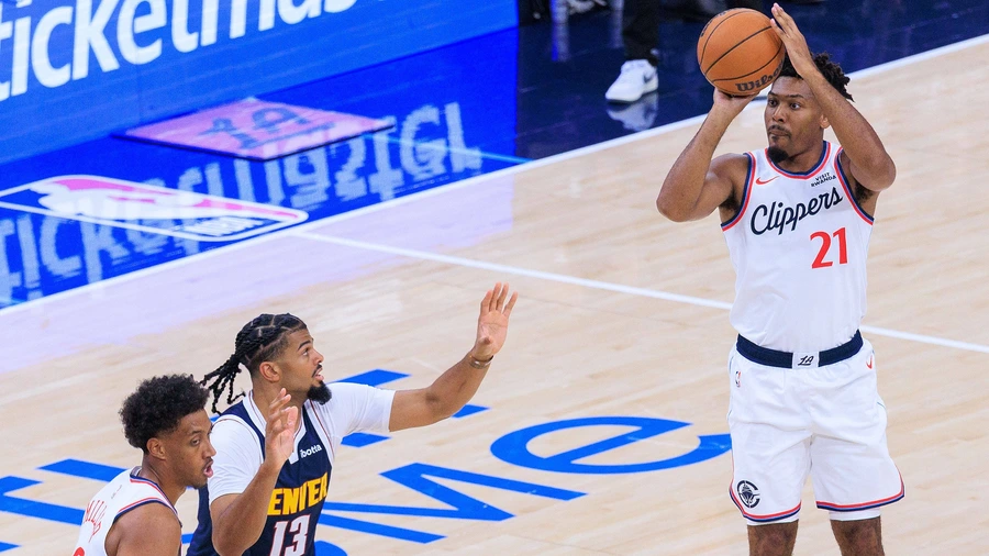 BASKET: Los Angeles si divide: Doncic affronta i Clippers