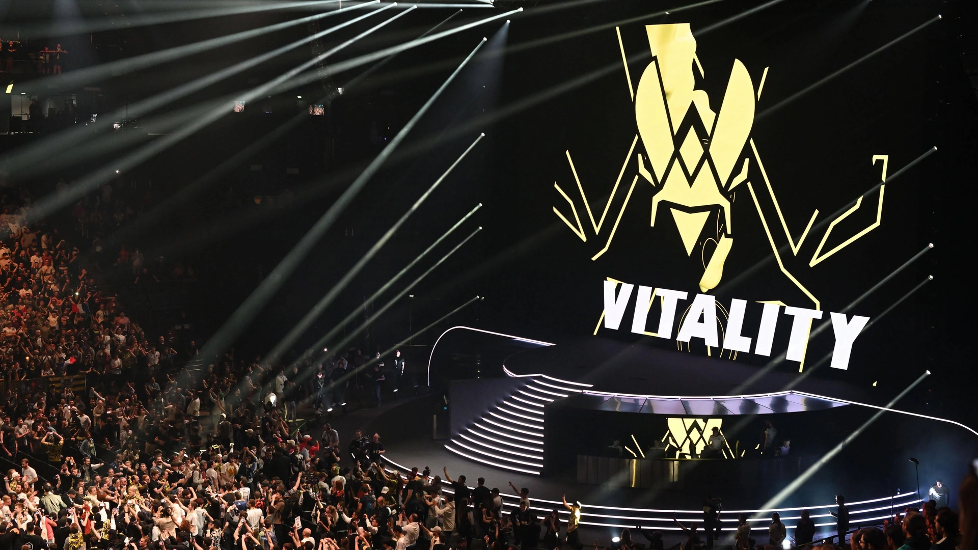 🎮ESPORTS: FURIA и 3DMAX срещу гигантите Vitality и Falcons в ESL Pro League